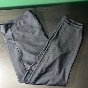 ✨Never Worn Under Armour Compression Capris - Heatgear✨